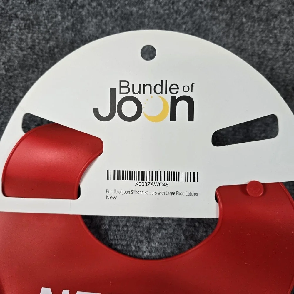 Netflix And Spill Bib Bundle Of Joon Red‎ Spill Bib